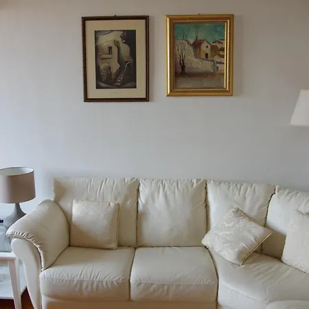 Artisti In With Great A/c Appartement