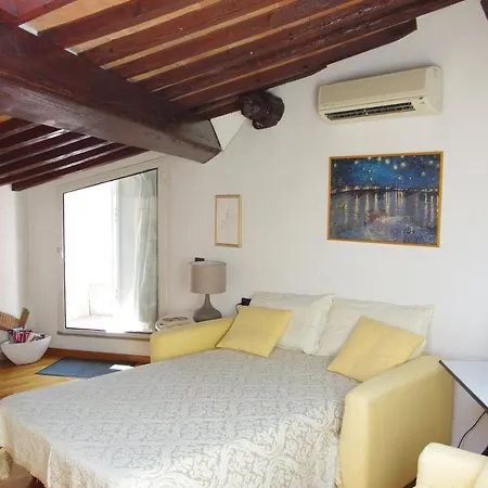 Artisti In With Great A/c * Florence